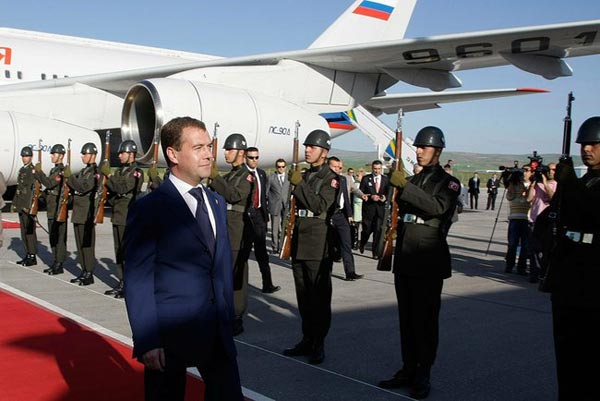 Three to Tango?: Medvedev’s Turkey visit spurs talk on regional alliances 
