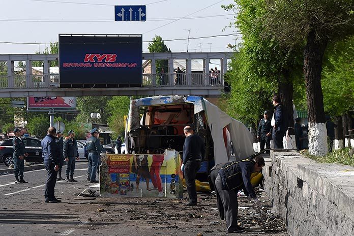 bus-explosion-police-yerevan