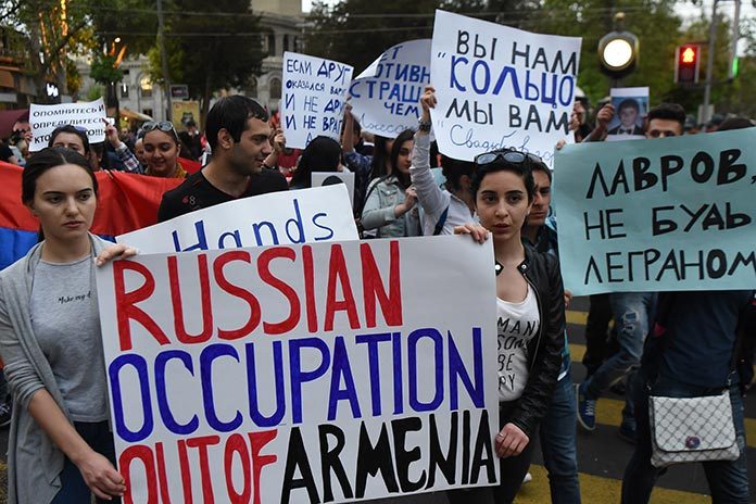 lavrov-protest-action