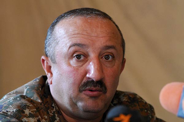 movses-hakobyan-karabakh-difence-minister