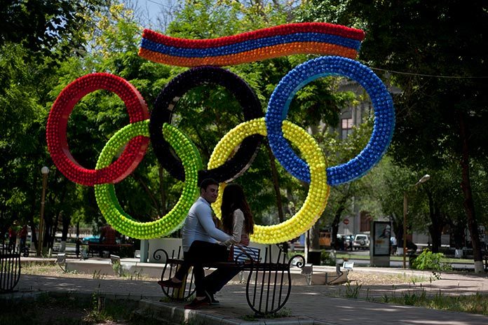 Olympic-Rings-Komitas-park-yerevan