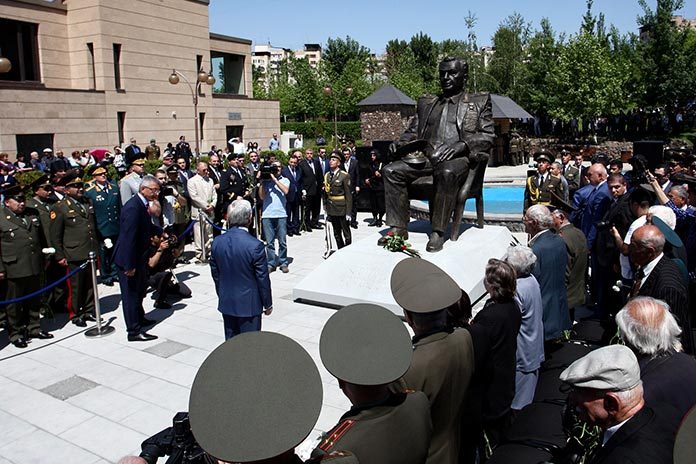 Serzh-Sargsyan-Norq-Marshall-HAmazasp-BAbajanyan
