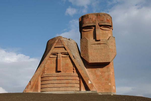 karabakh-symbol_tatik-papik