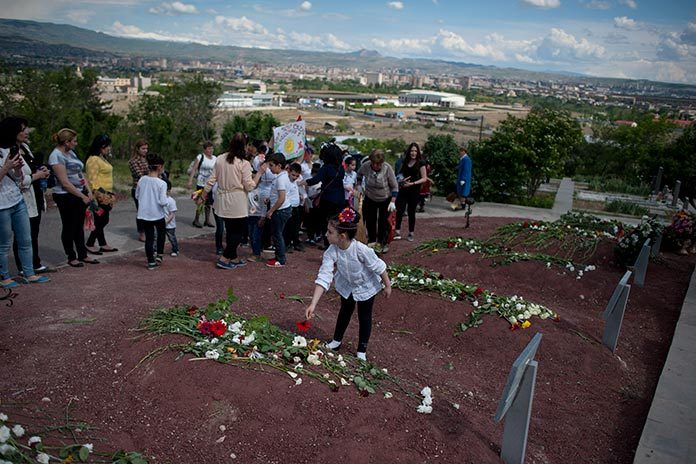 soldiers-graves-yerablur