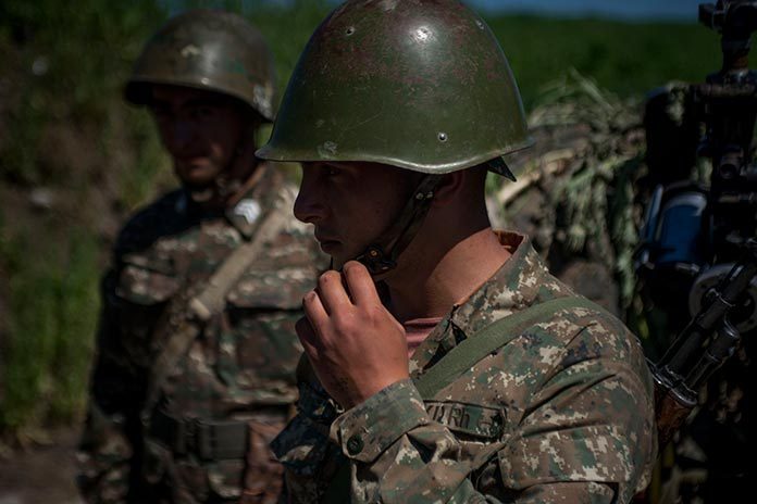 soldiers-karabakh-border